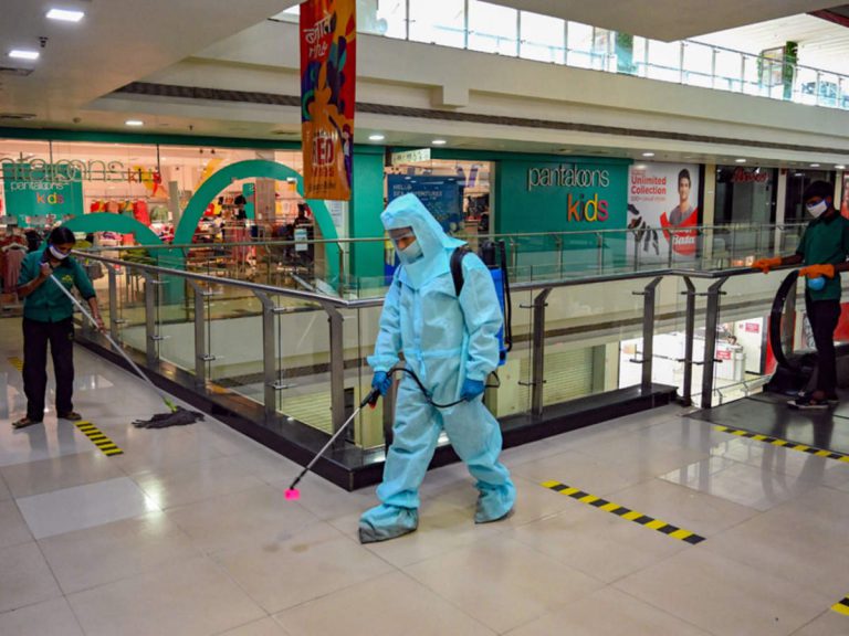 The Brihanmumbai Municipal Corporation (BMC) on Thursday said the COVID-19 patients with mild symptoms can stay in home