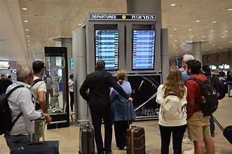 Middle East Air Travel in Chaos: 500+ Flights Delayed or Canceled Amid Israel-Iran Conflict